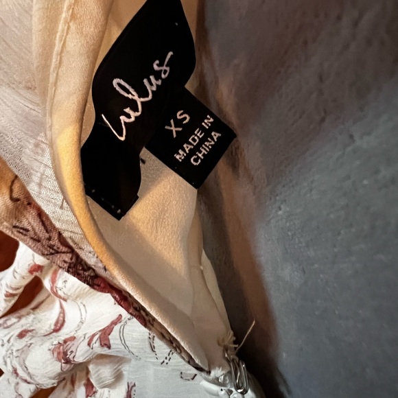 NWOT Lulu’s Floral Wrap Front Mini Dress, Size XS - Picture 4 of 5